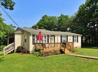 1189 Hummingbird Ln, Spout Spring, VA 24593
