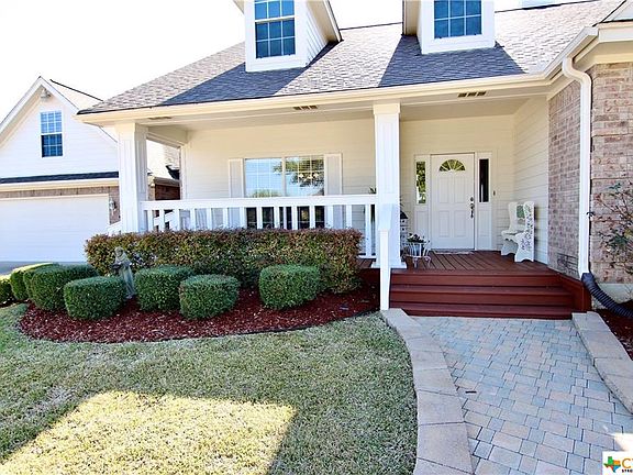 5th image of 601 Olde Oaks Dr