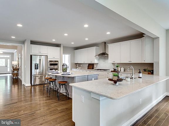 5th image of 6559 Brooks Pl