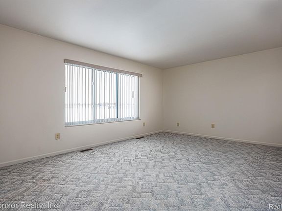 4th image of 1660 River Rd APT 53