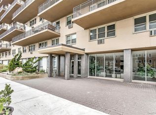 25 Neptune Boulevard #2E, Long Beach, NY 11561