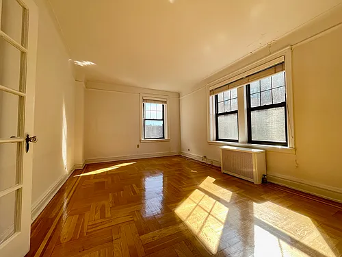 825 W 187th St #3E Photo 1