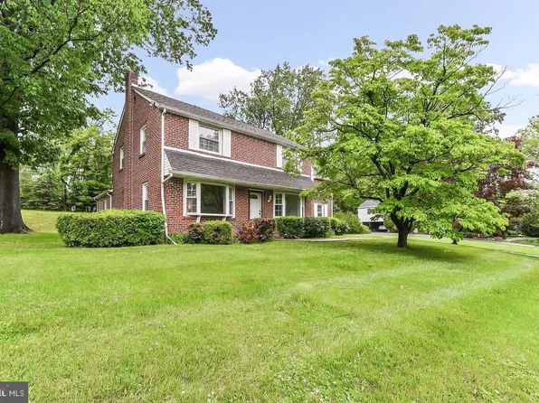 205 Plush Mill Rd, Wallingford, PA 19086
