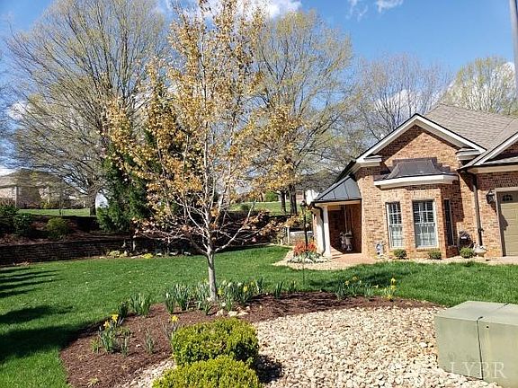 4th image of 1096 Governors Ln