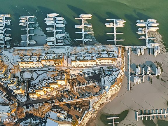 3rd image of 7 River Rd #D1