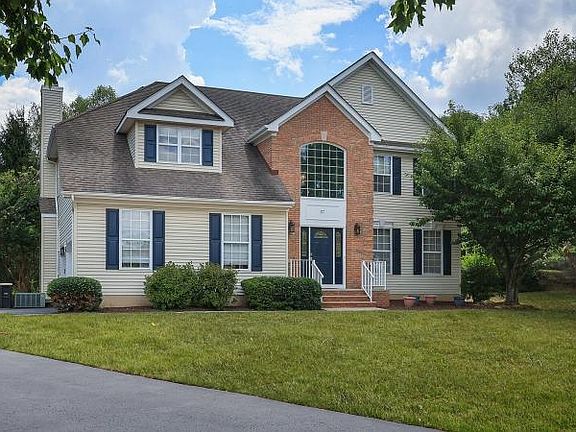 3rd image of 37 Westminster Ct