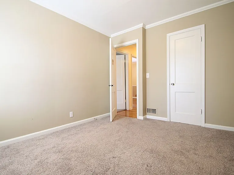 2718 N Wyoming St — Photo 13