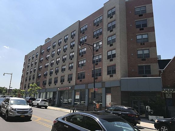 4th image of 88 Beaver St Unit 2D