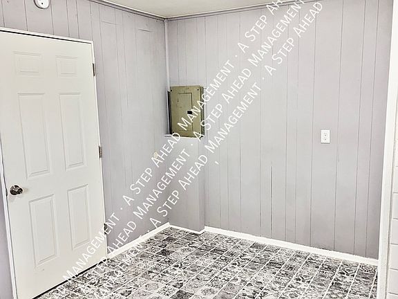 4th image of 1451 Field Dr