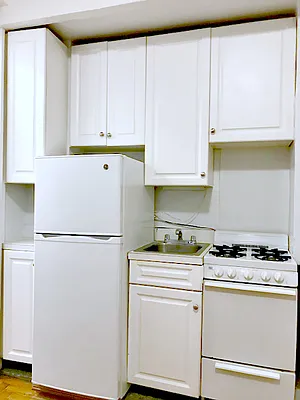 Rented by Metropolitan Equities | media 12