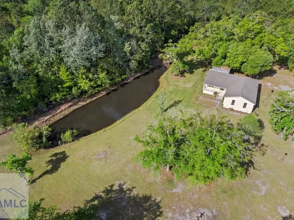 1428 Dairy Rd, Hinesville, GA 31313