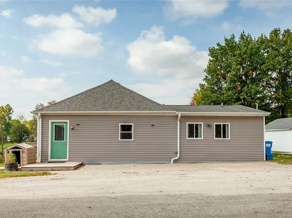 204 N East Ave, Lacona, IA 50139