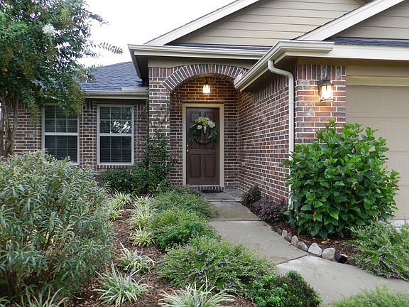 Well-Cared-For Landscaping