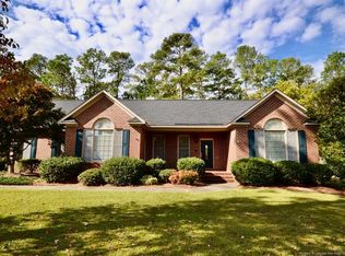 6834 Surrey Rd, Fayetteville, NC 28306