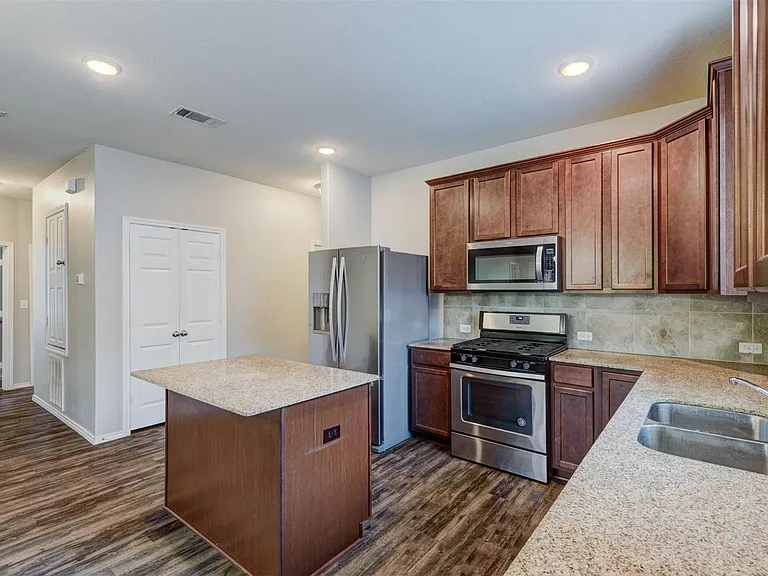 4344 Roaring Timber Dr — Photo 8
