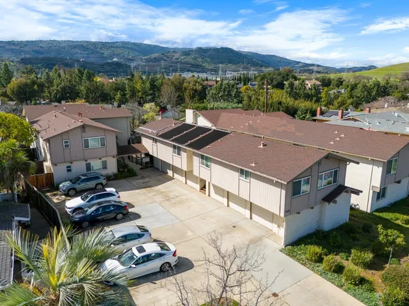 Alpine Dr, Cupertino, CA 95014