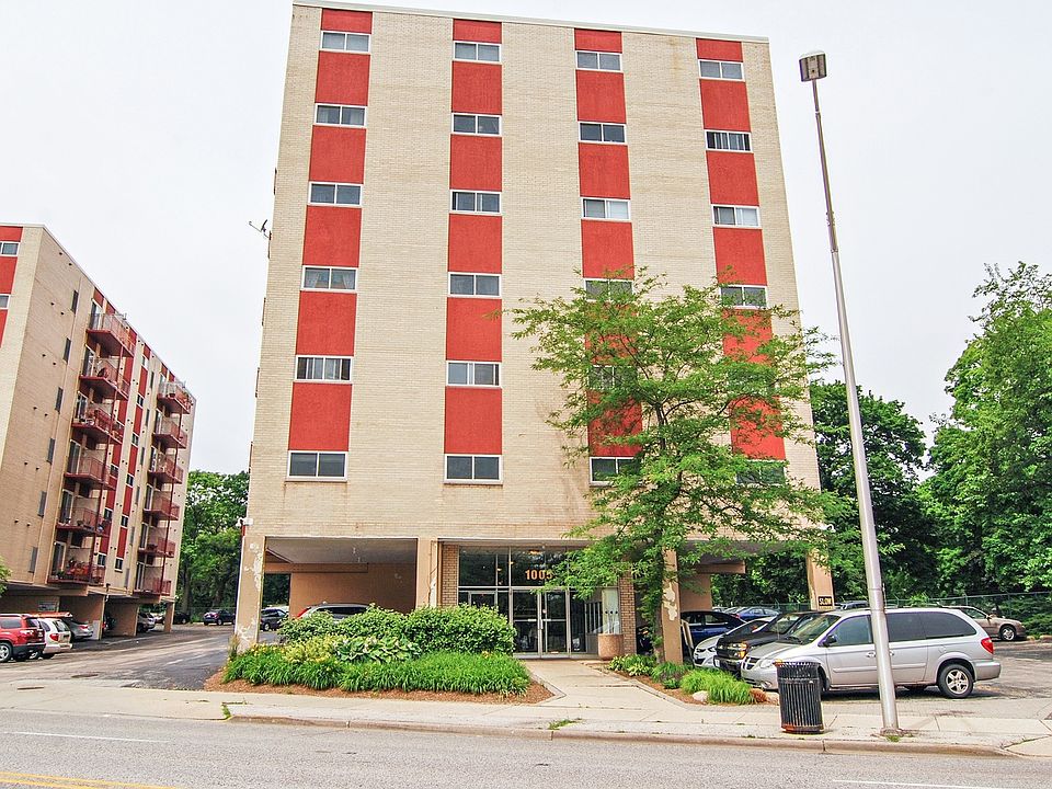 1st image of 1005 Des Plaines Ave #A304