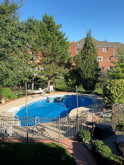 2nd image of 1512 Willow Creek Ln