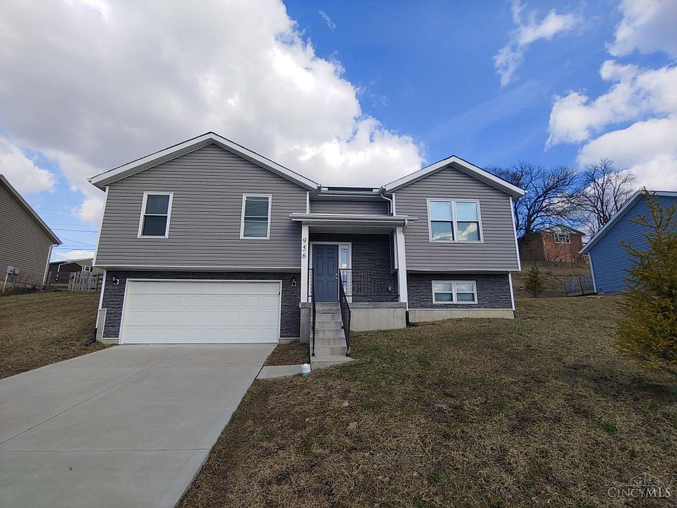 1st image of 956 Golfview Dr