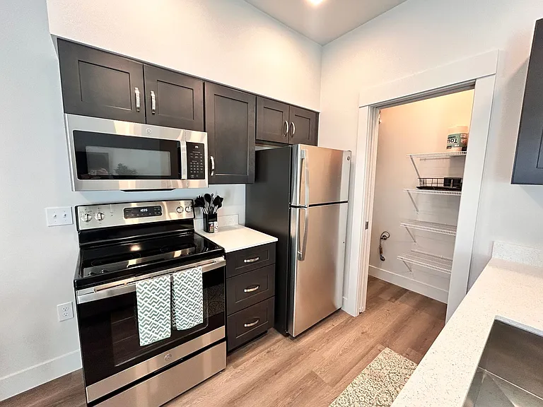 Fairways Apartments — Photo 10