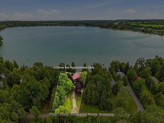 4th image of 838 Trenear Rd