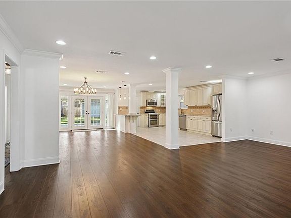 5th image of 1136 Helios Ave