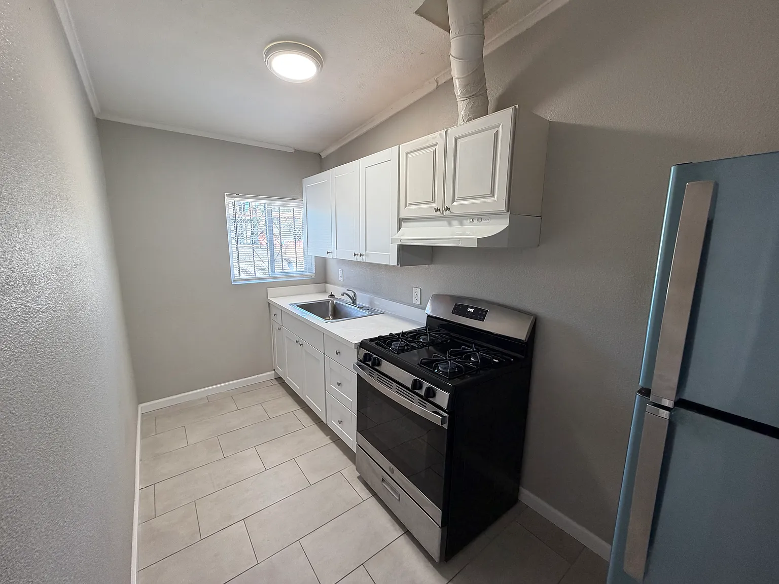 1 bed, 500 sqft, $1,730 — Photo 3