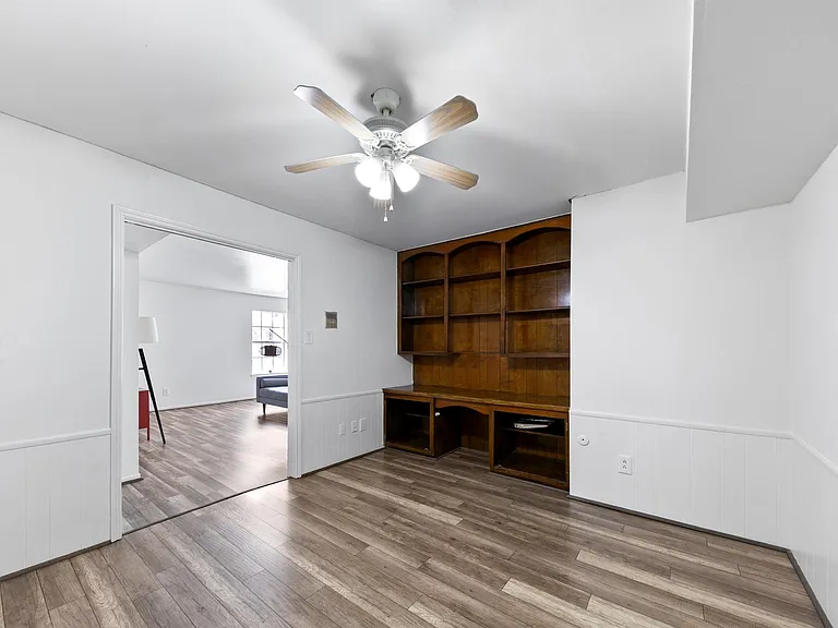 361 N Post Oak Ln #231 — Photo 15