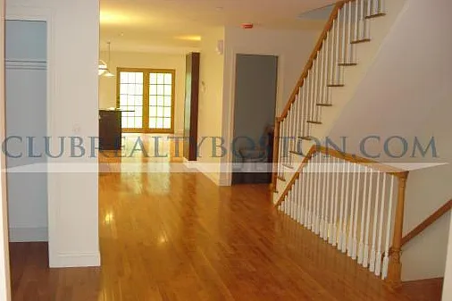 195 Forest St — Photo 7