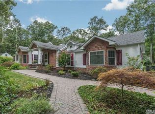 150 Quaker Path, Setauket, NY 11733