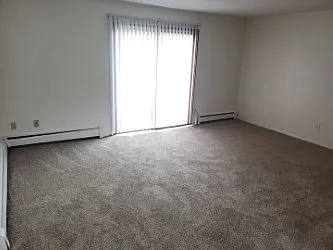 2 bed, 1000 sqft, $1,395 — Photo 3