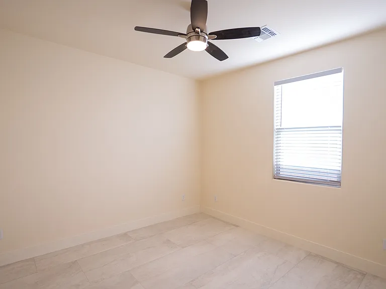 1620 E Hedrick Dr #1 — Photo 9