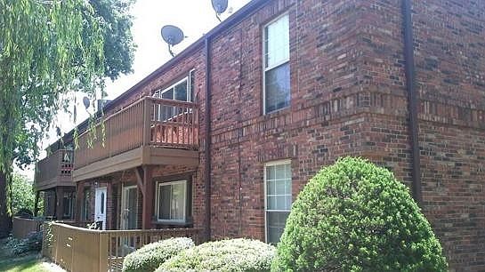2nd image of 4278 Chateau De Ville Dr APT A