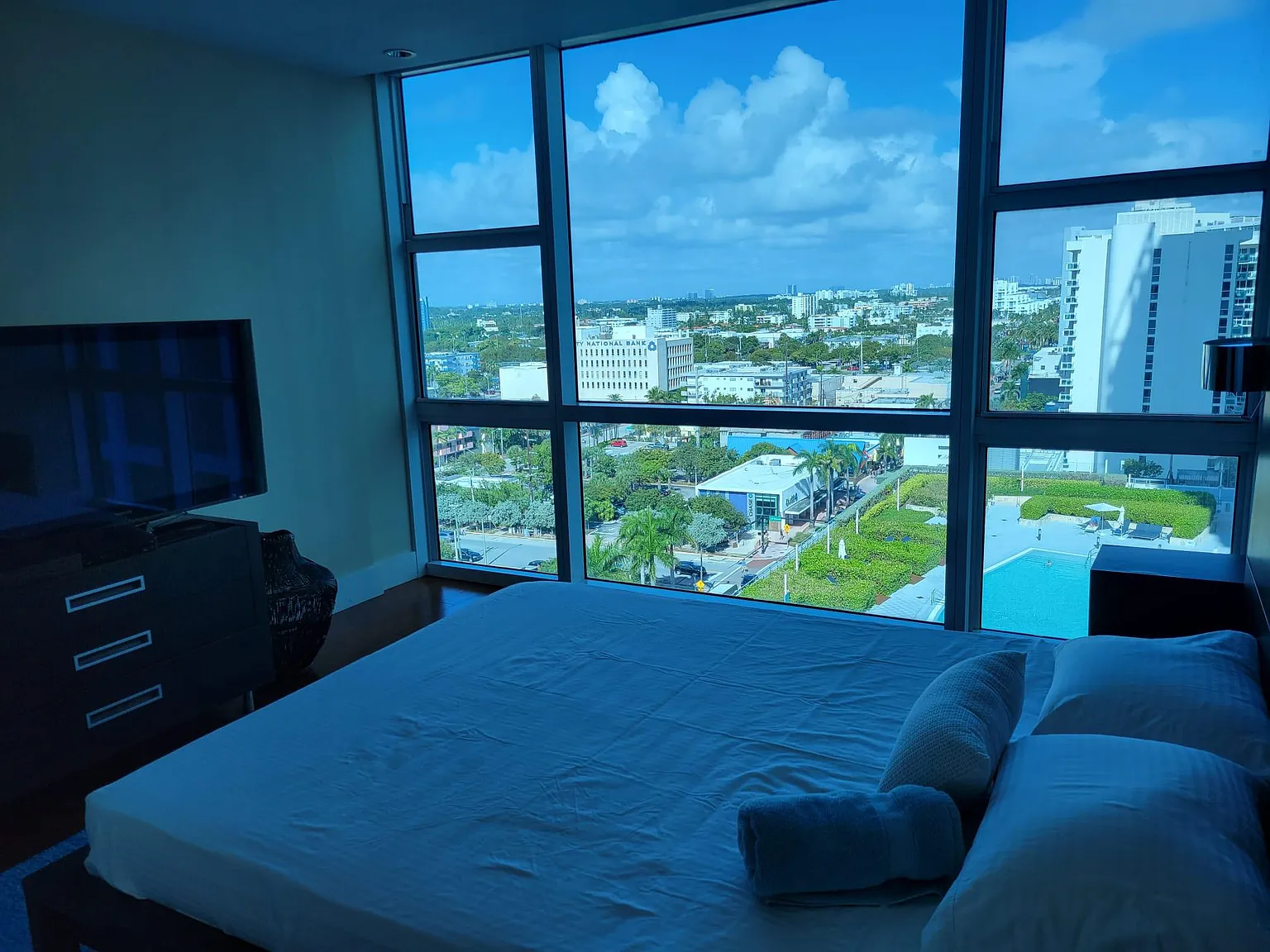 6801 Collins Ave — Photo 4