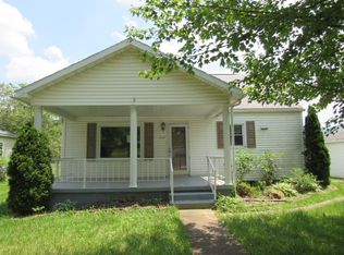 230 Woodstock Ave, Hopwood, PA 15445