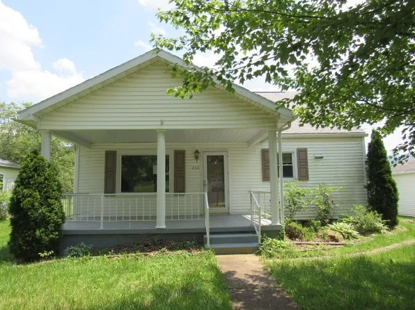 230 Woodstock Ave, Hopwood, PA 15445