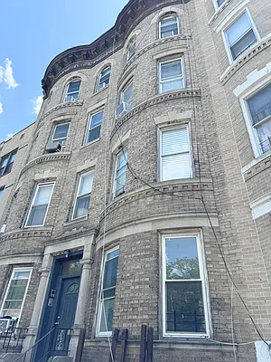 Rented by Pear NYC LLC | media 39