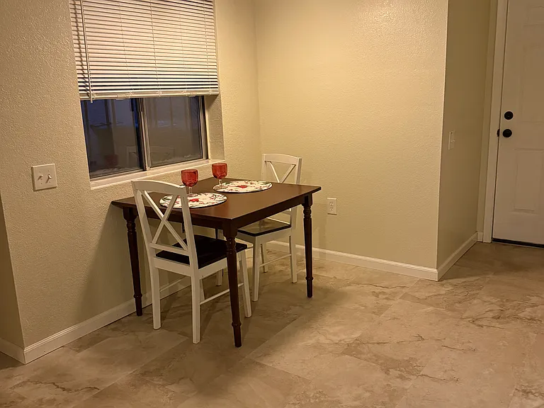 1501 W Calle Mendoza — Photo 12
