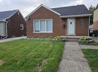 24042 Penn St, Dearborn, MI 48124