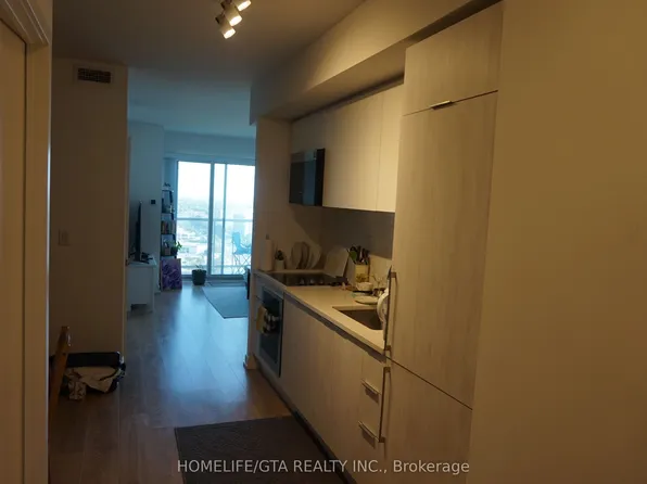 2033 Kennedy Rd #2210, Toronto, ON M1T 0B9