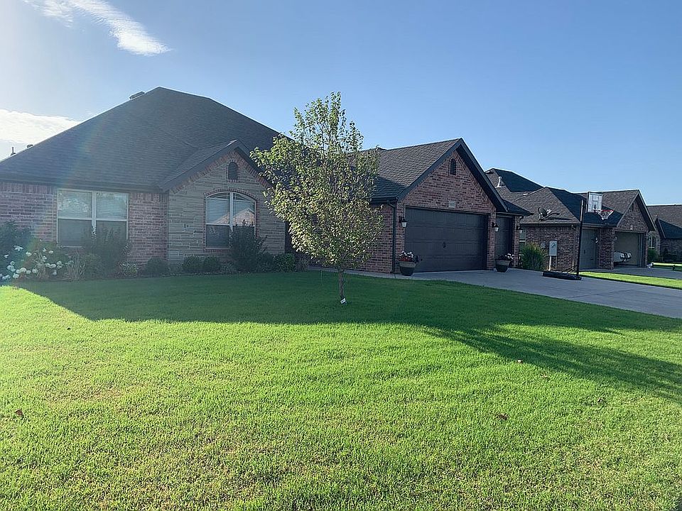 1st image of 1805 SW Cypress St
