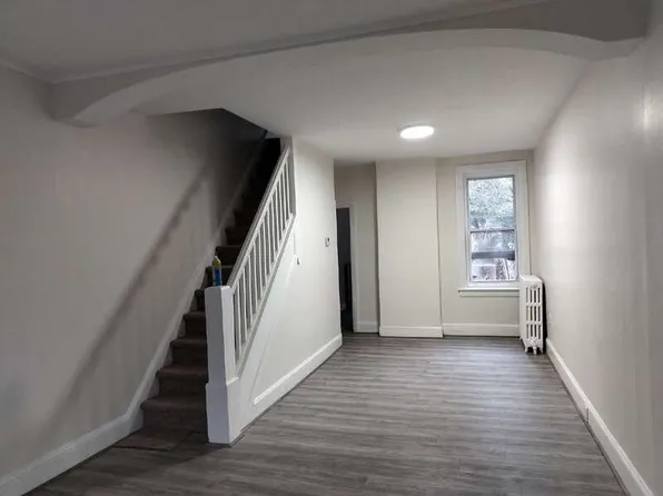 547 Centre St, Trenton, NJ 08611
