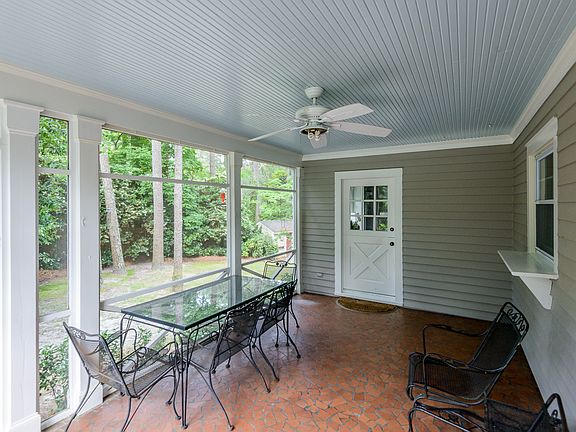 3rd image of 206 Dalebrook Cir