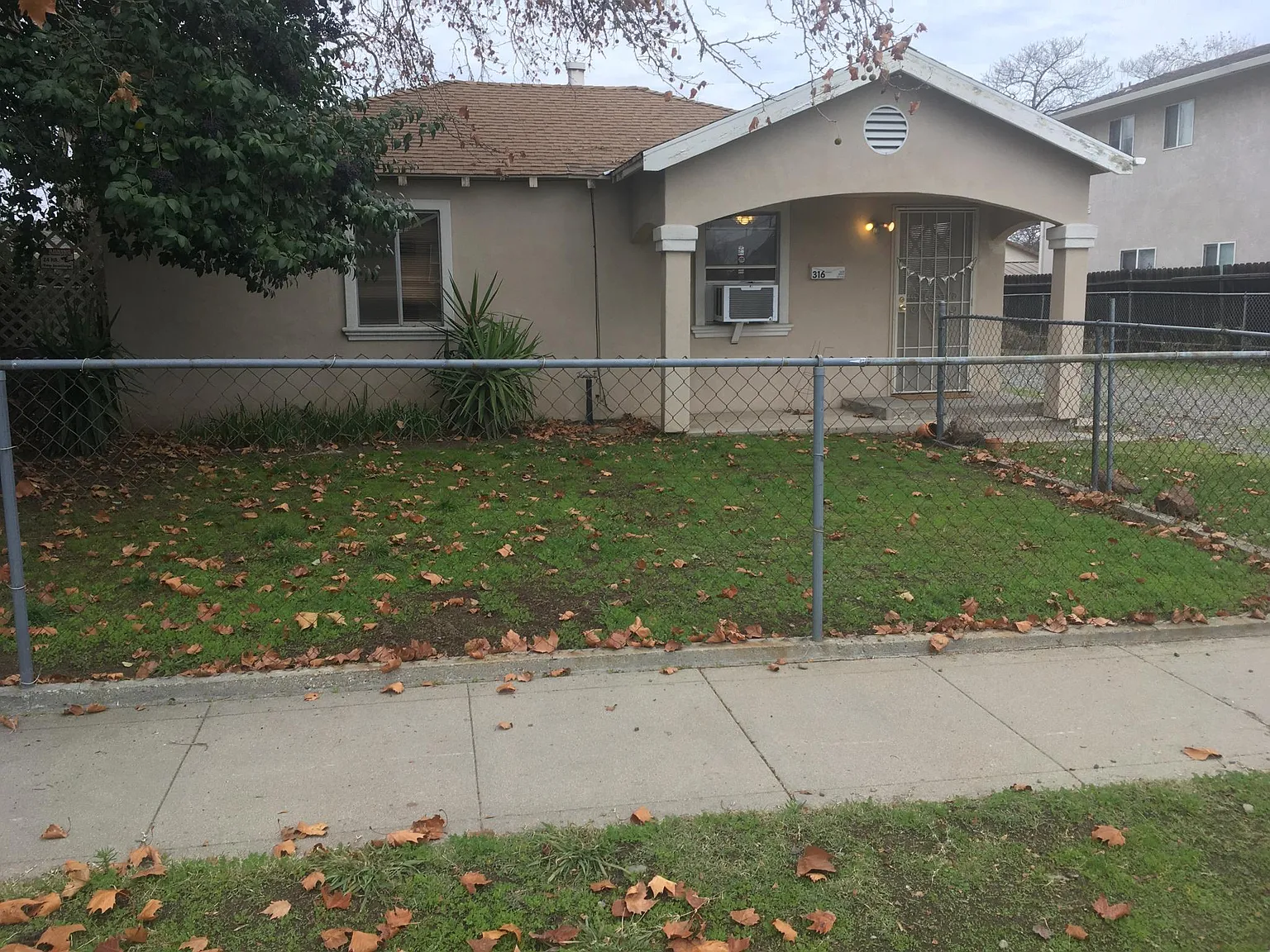 316 Elefa St photo 1