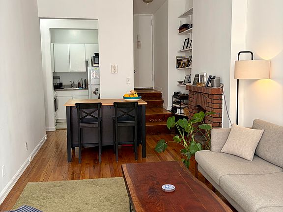 3rd image of 23 W 82nd St APT 2D