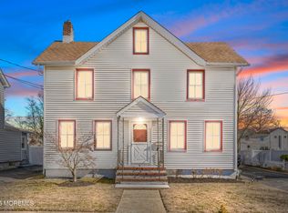 21 Worthley St, Red Bank, NJ 07701