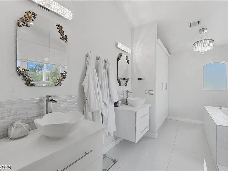 5397 Esparon Ave — Photo 18
