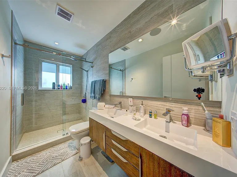 3508 Crystal View Ct — Photo 23