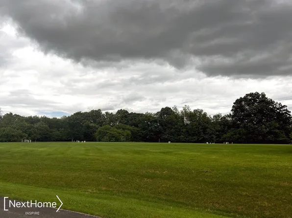 4147 Hidden View Dr, Flint, MI 48506