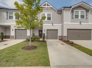 1213 W End Station Dr, Lebanon, TN 37087